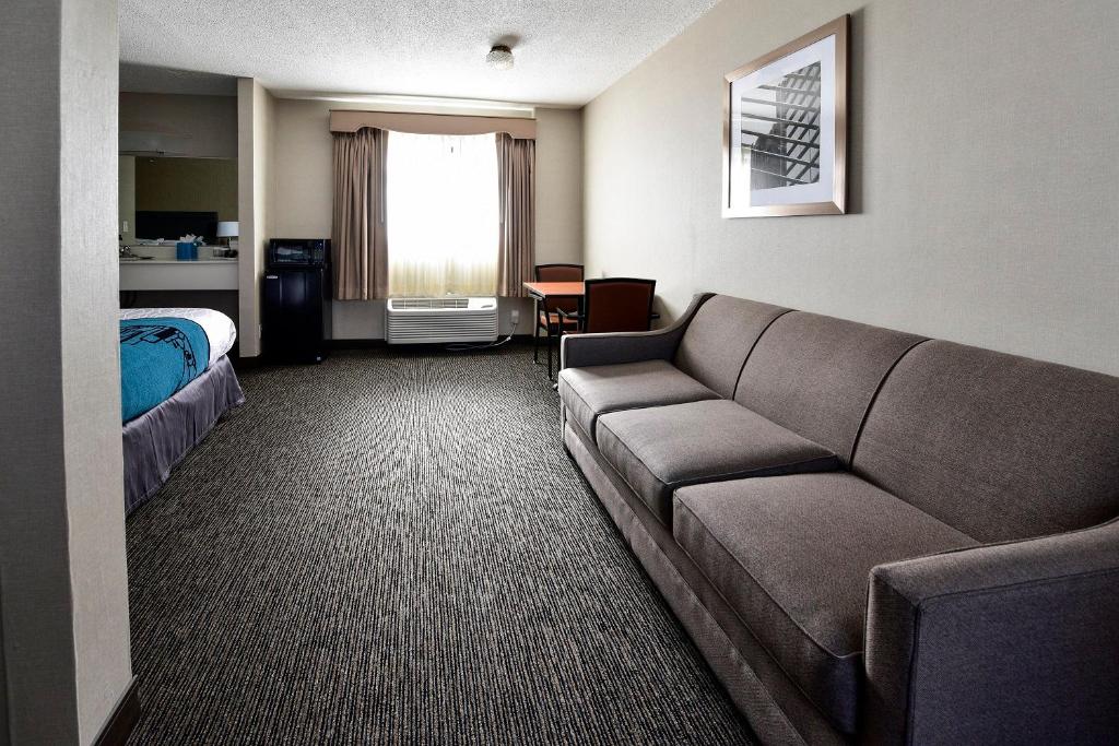 City Center Inn and Suites