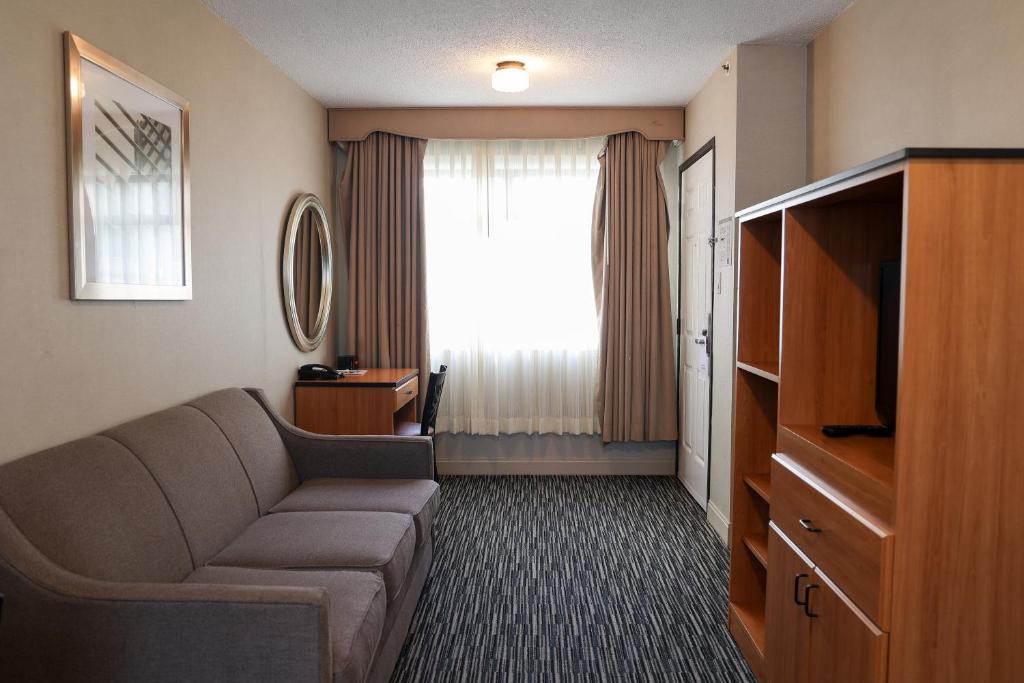 City Center Inn and Suites